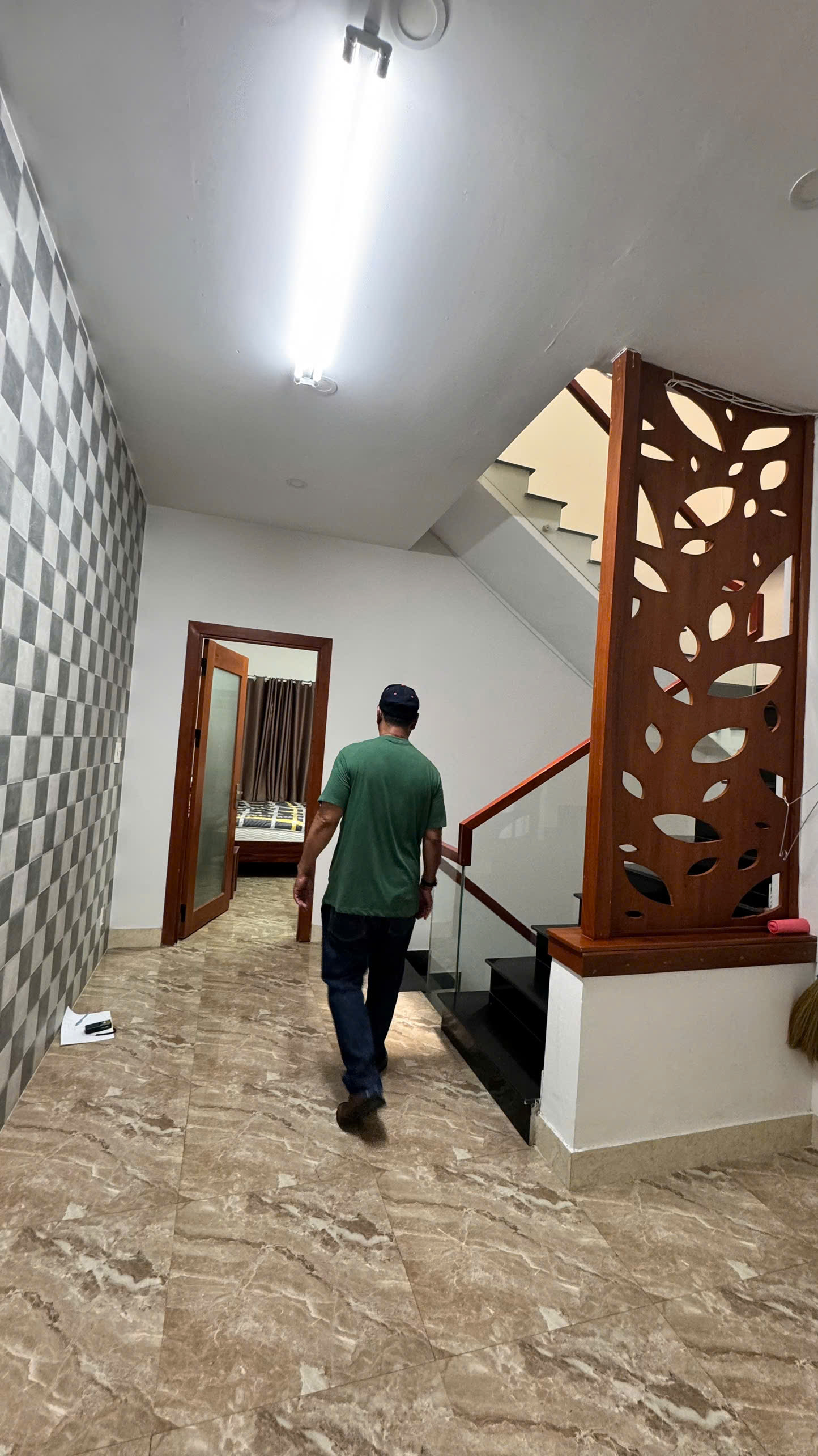 SỞ HỮU NHÀ ĐẸP Ở NGAY 4 tầng NGUYỄN XÍ , SÂN để xe Ô tô - Ảnh 2