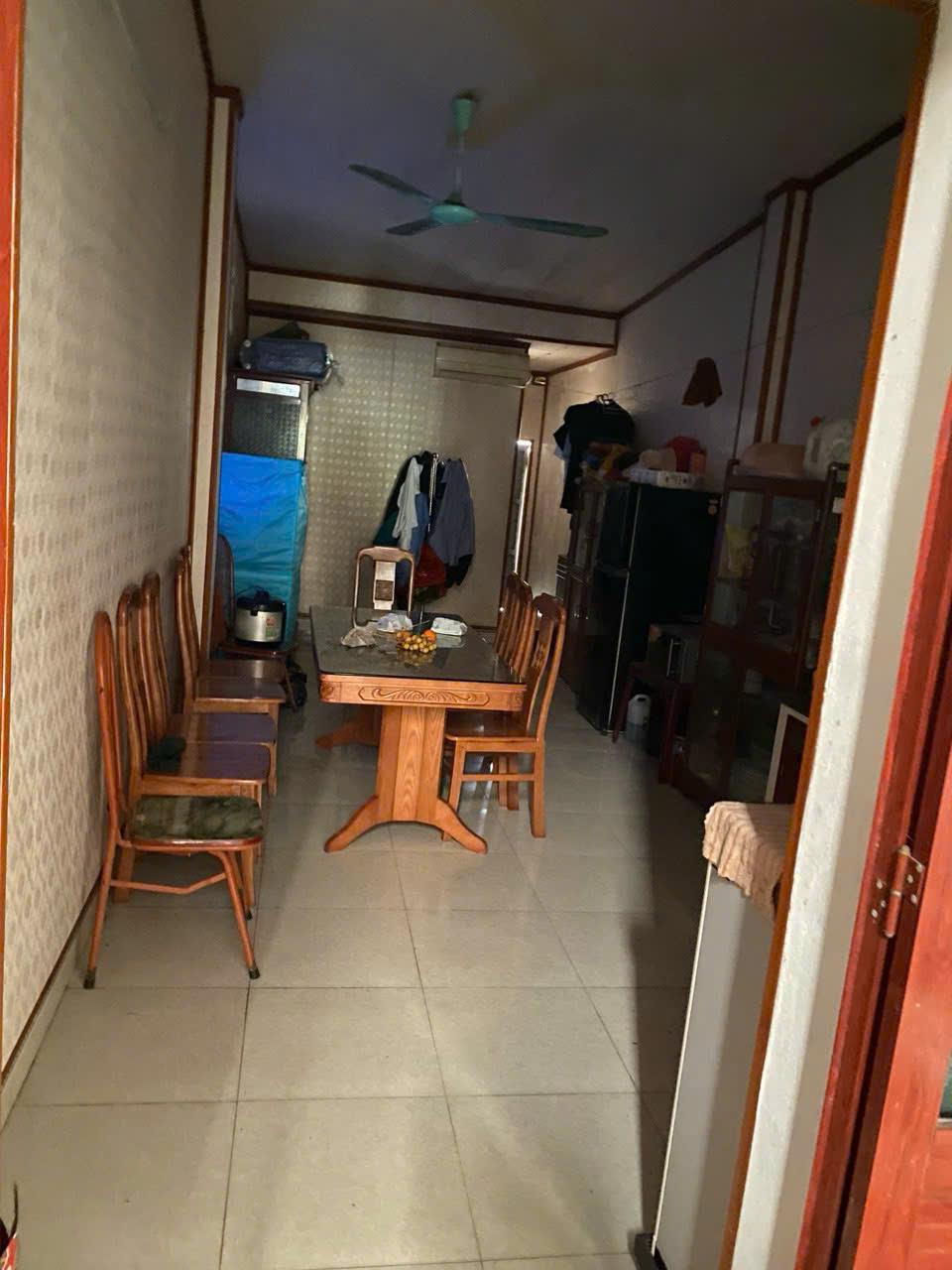 NHÀ ĐẸP - VỊ TRÍ TỐT - Chính Chủ Cần Bán Căn Nhà Mặt Đường QL10, phố Tân Thành, Kim Sơn, Ninh Bình - Ảnh 2