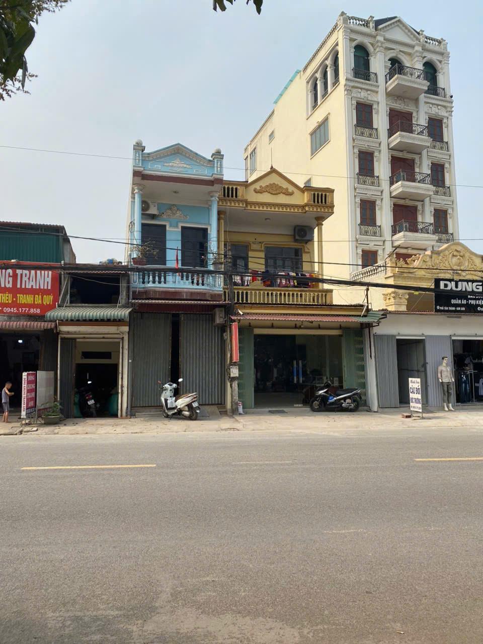 NHÀ ĐẸP - VỊ TRÍ TỐT - Chính Chủ Cần Bán Căn Nhà Mặt Đường QL10, phố Tân Thành, Kim Sơn, Ninh Bình - Ảnh 3