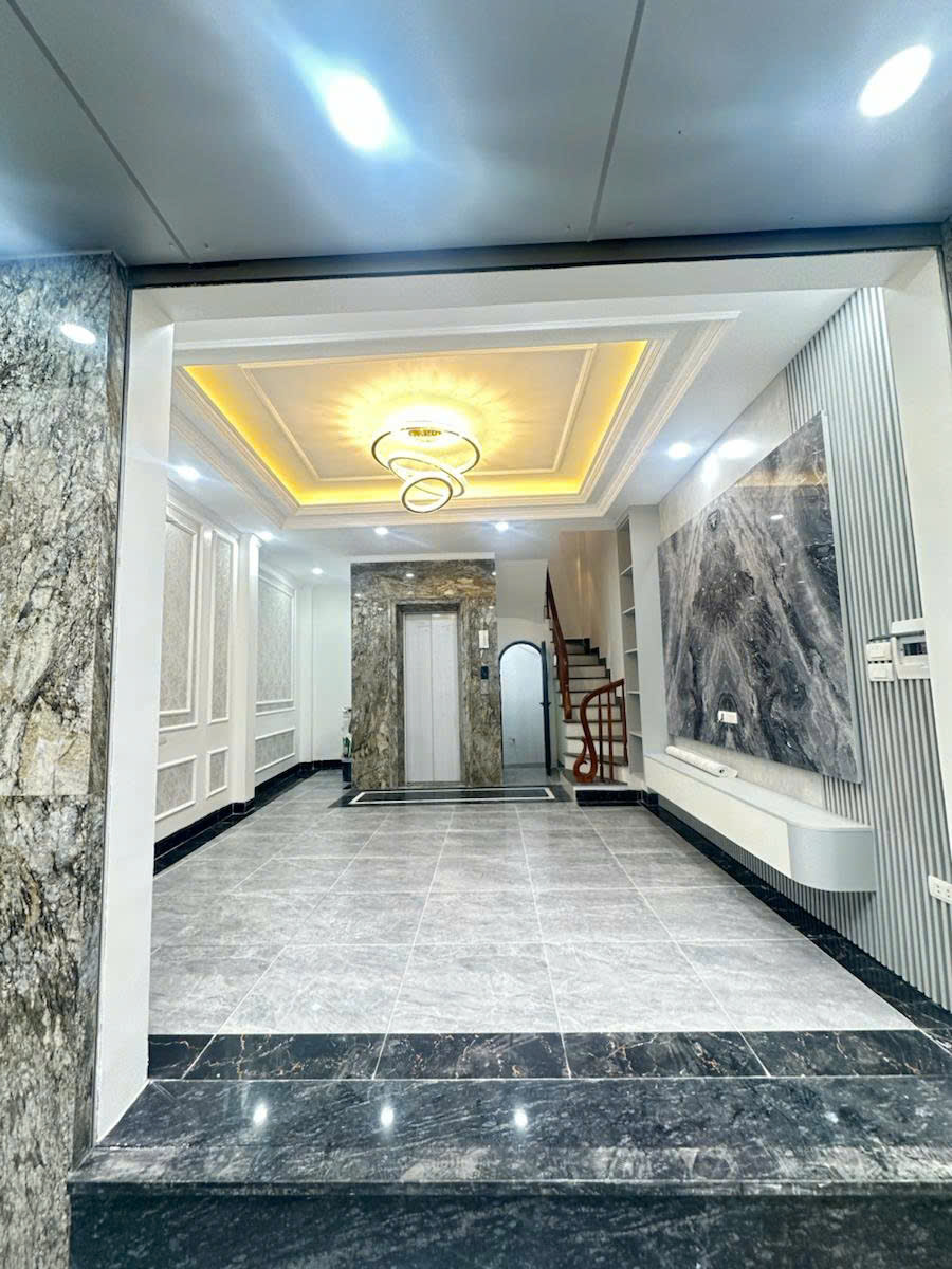 Nhà ĐẸP - GIÁ TỐT - Vị Trí Đắc Địa Tại Đường Khương Đình, Quận Thanh Xuân, Thành phố Hà Nội - Ảnh 1