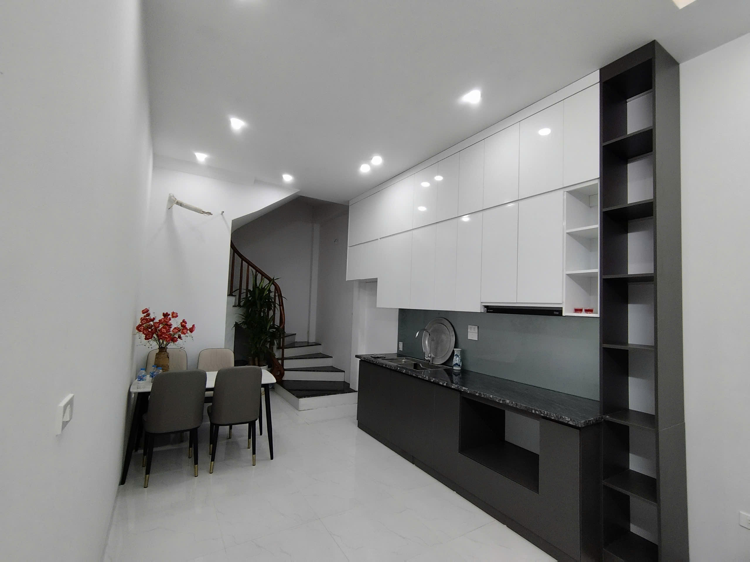 BÁN NHÀ MỚI – CẦU ĐƠ 5, HÀ ĐÔNG GẦN METRO – VỊ TRÍ TRUNG TÂM – FULL NỘI THẤT - Ảnh 2