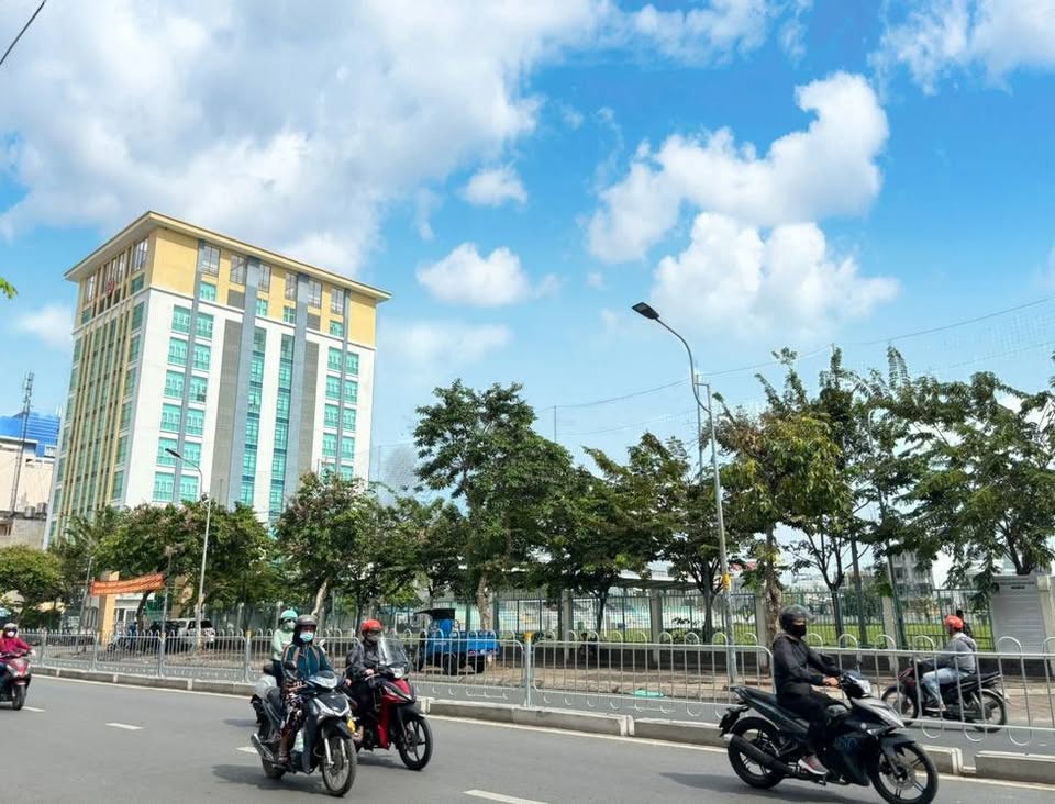 Gò Vấp - Bán nhà hẻm xe hơi thông Nguyễn Văn Lượng, Gò Vấp –  5x16m, 3PN, view sân banh, khu - Ảnh chính