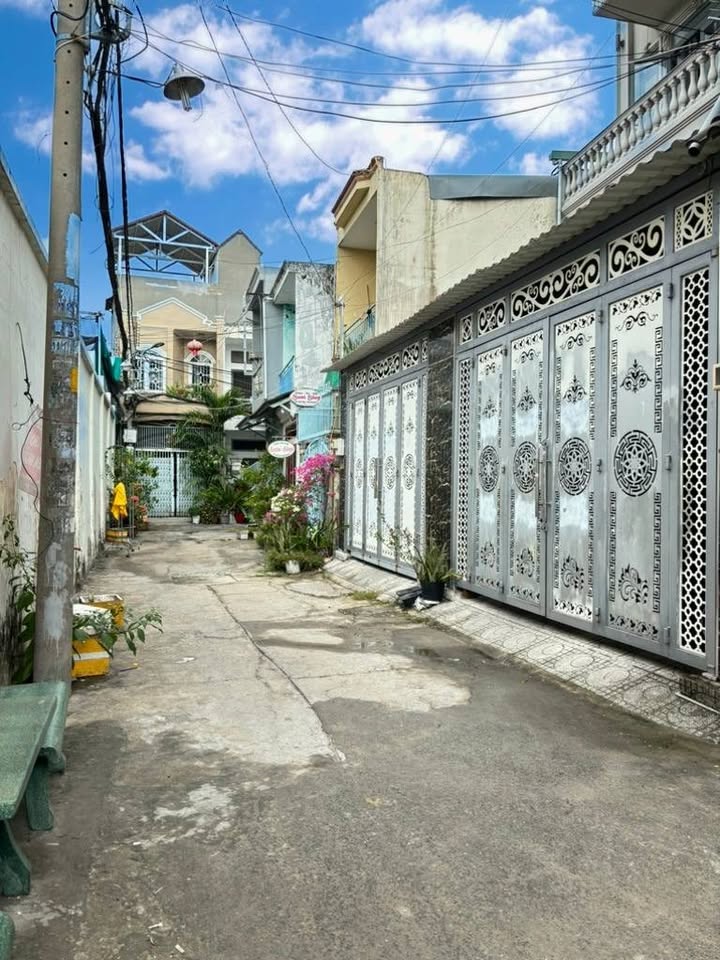 Gò Vấp - Bán nhà hẻm xe hơi thông Nguyễn Văn Lượng, Gò Vấp –  5x16m, 3PN, view sân banh, khu - Ảnh 1