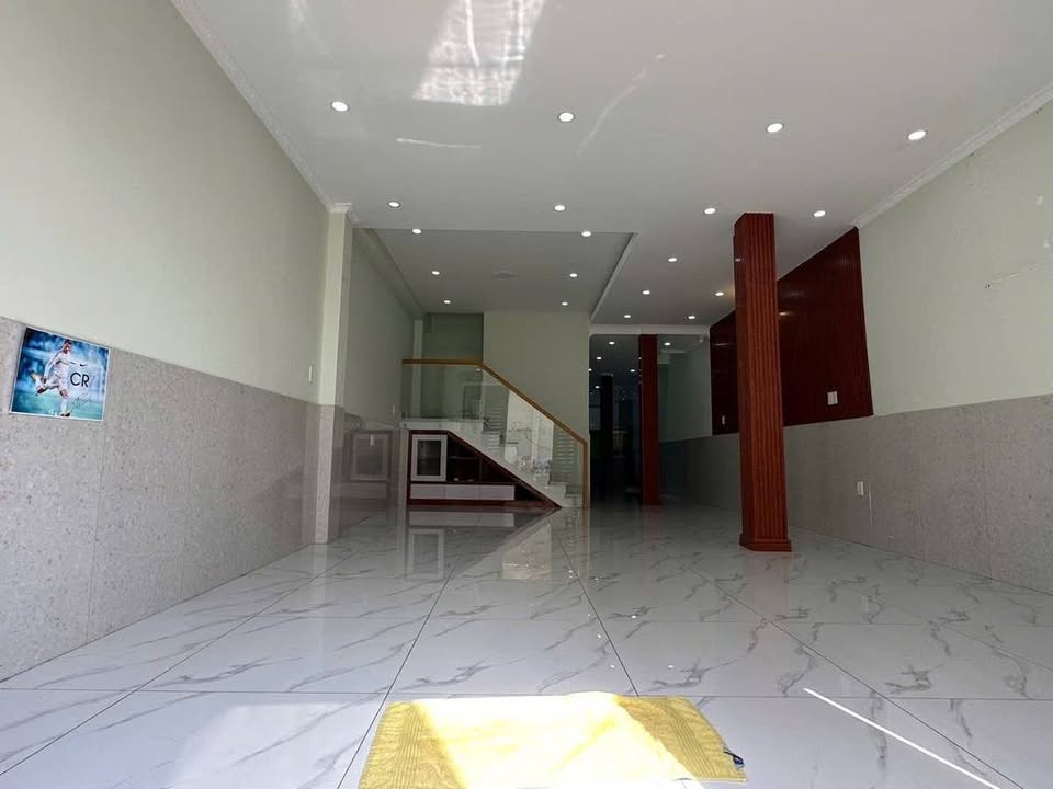 Gò Vấp - Bán nhà hẻm xe hơi thông Nguyễn Văn Lượng, Gò Vấp –  5x16m, 3PN, view sân banh, khu - Ảnh 2