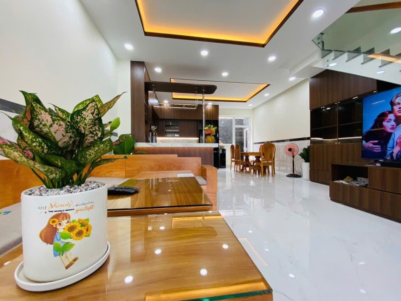 Bán nhà mặt phố Q.9, Thủ Đức, 147m², 4 tầng, 6PN, 15.4 tỷ, sổ hồng - Ảnh chính
