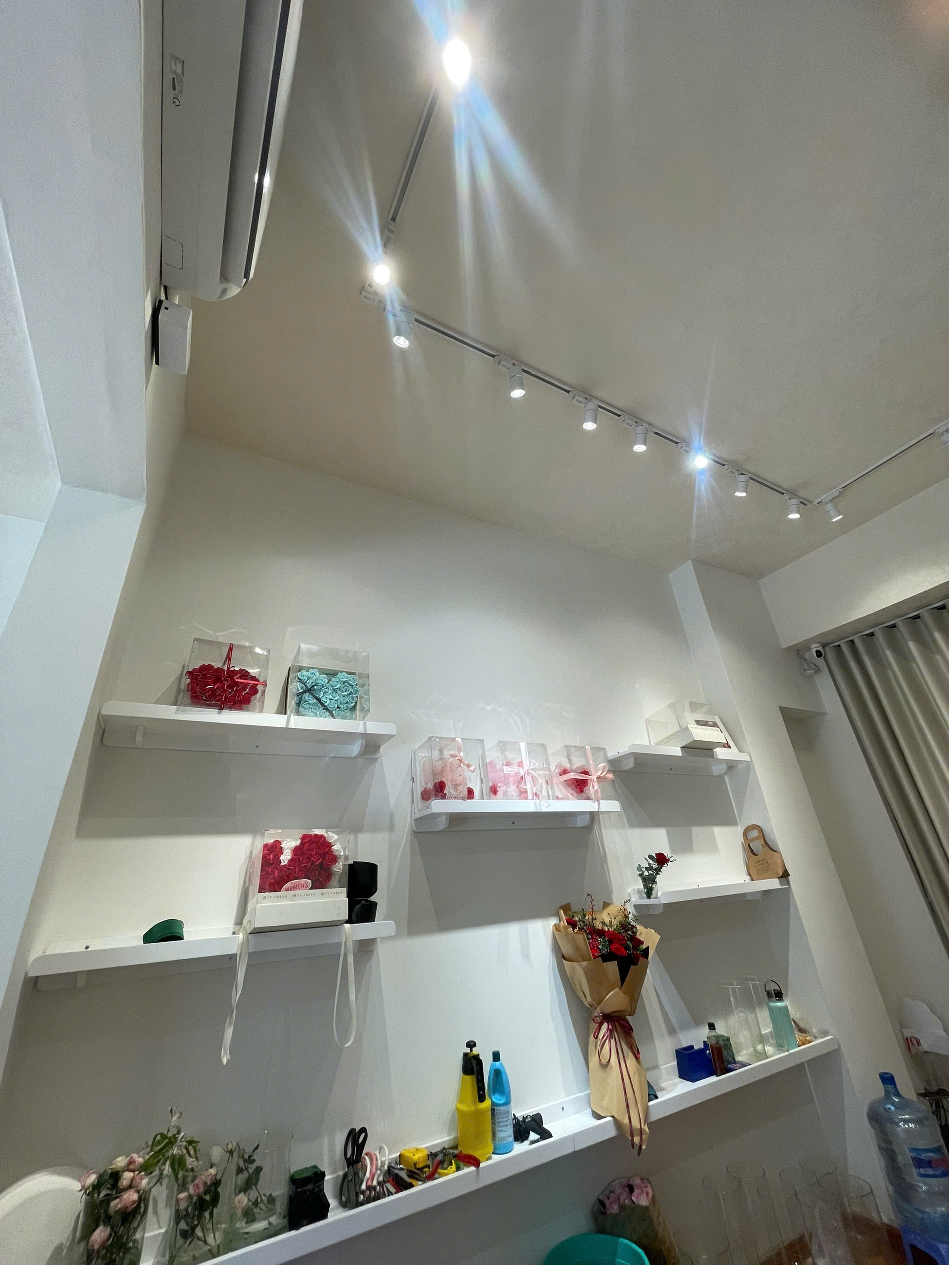 Quận 3  ! SANG NHƯỢNG CH Hoa Tươi  MT vị trí bao đẹp, Tel : 0328752284 ( chính chủ ) - Ảnh 2