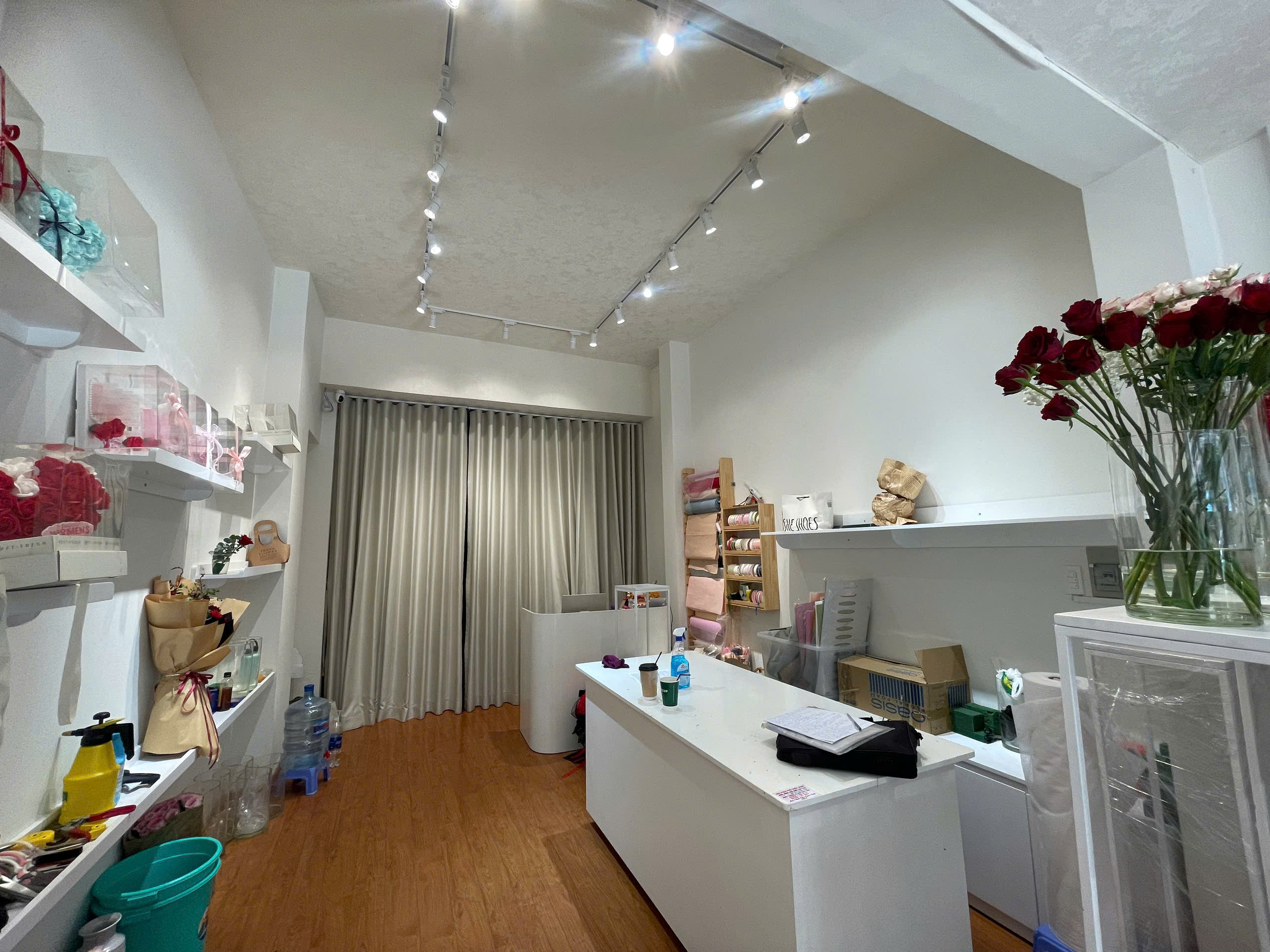 Quận 3  ! SANG NHƯỢNG CH Hoa Tươi  MT vị trí bao đẹp, Tel : 0328752284 ( chính chủ ) - Ảnh chính