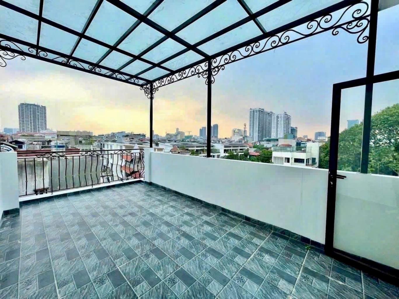 NHÀ MỚI HOÀNG QUỐC VIỆT 6 TẦNG LÔ GÓC-THANG MÁY-FULL NỘI THẤT 7.95 TỶ - Ảnh 3