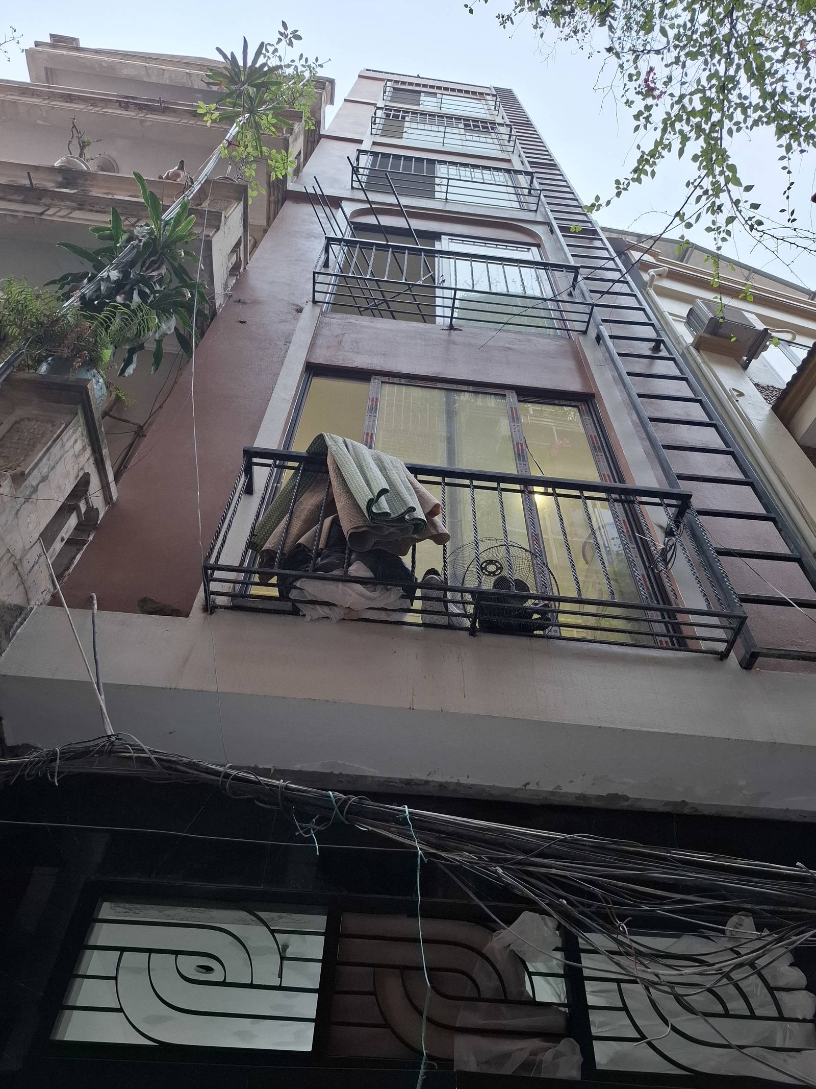 Bán Nhà Hoa Bằng. Cầu Giấy. 6 Tầng Thang Máy. Ô Tô. DT 60m2. MT 4m Giá 16,7 Tỷ. - Ảnh 1