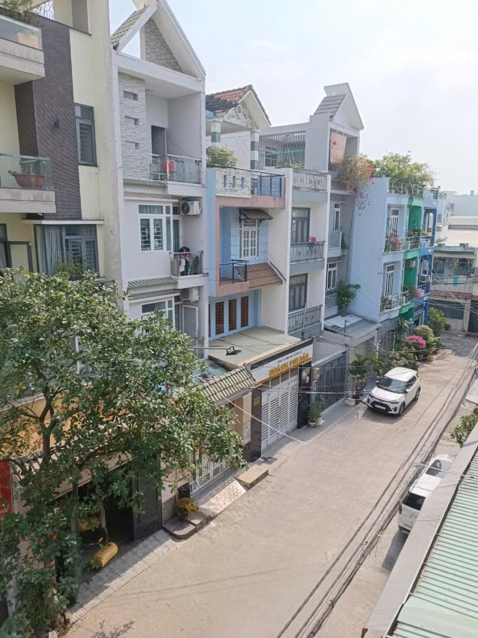 Bán nhà 3 lầu hẻm 10m Phan Huy Ích ngang 5m 110m2 vài bước ra đường gần chợ 11.5 tỷ. - Ảnh 1