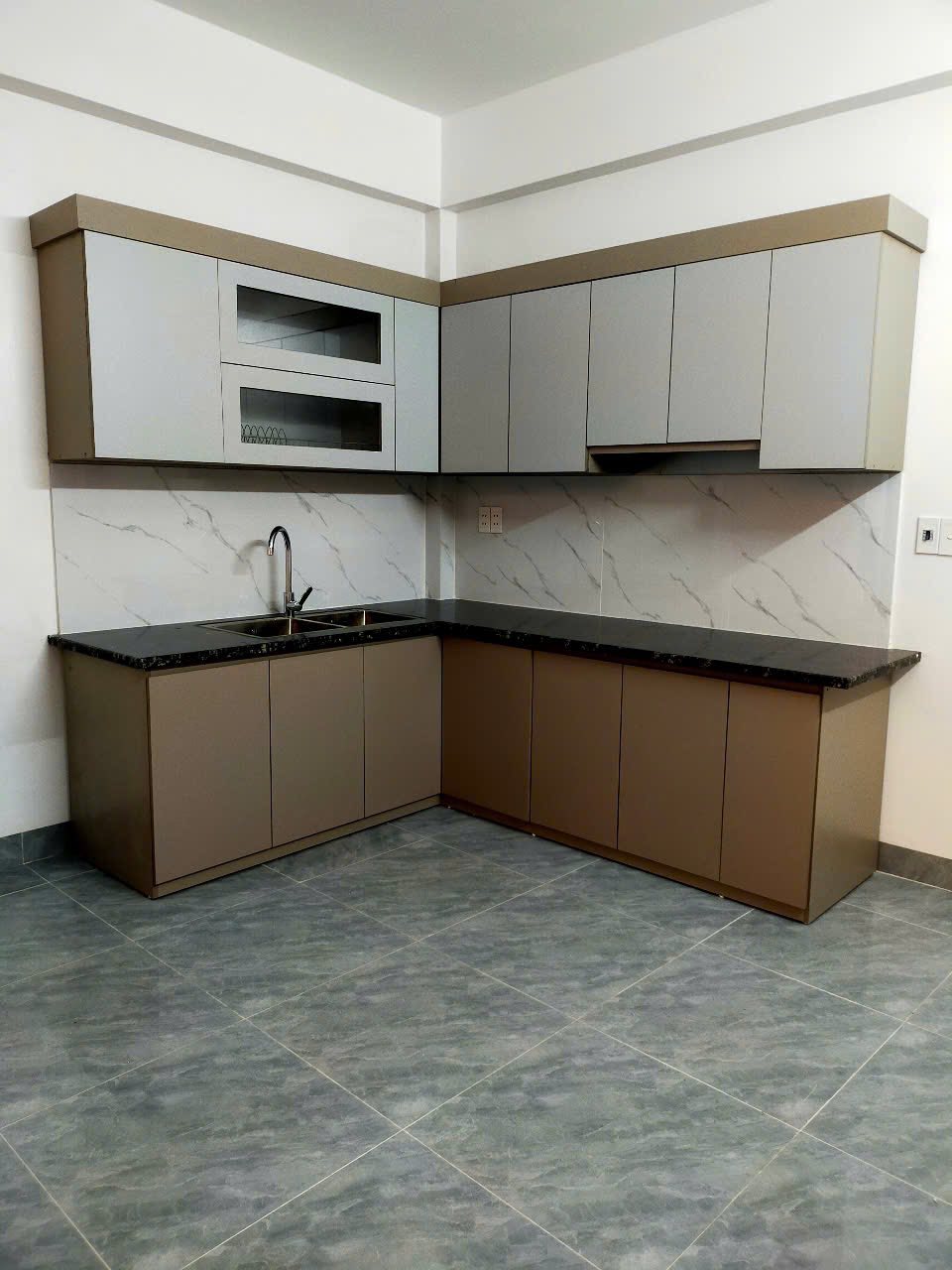 Bán nhà 3 tầng ngõ phố Ngọc Tuyền, ph Ngọc Châu, TP HD, 43m2, 3 ngủ, hướng nam, 1.95 tỷ - Ảnh 1