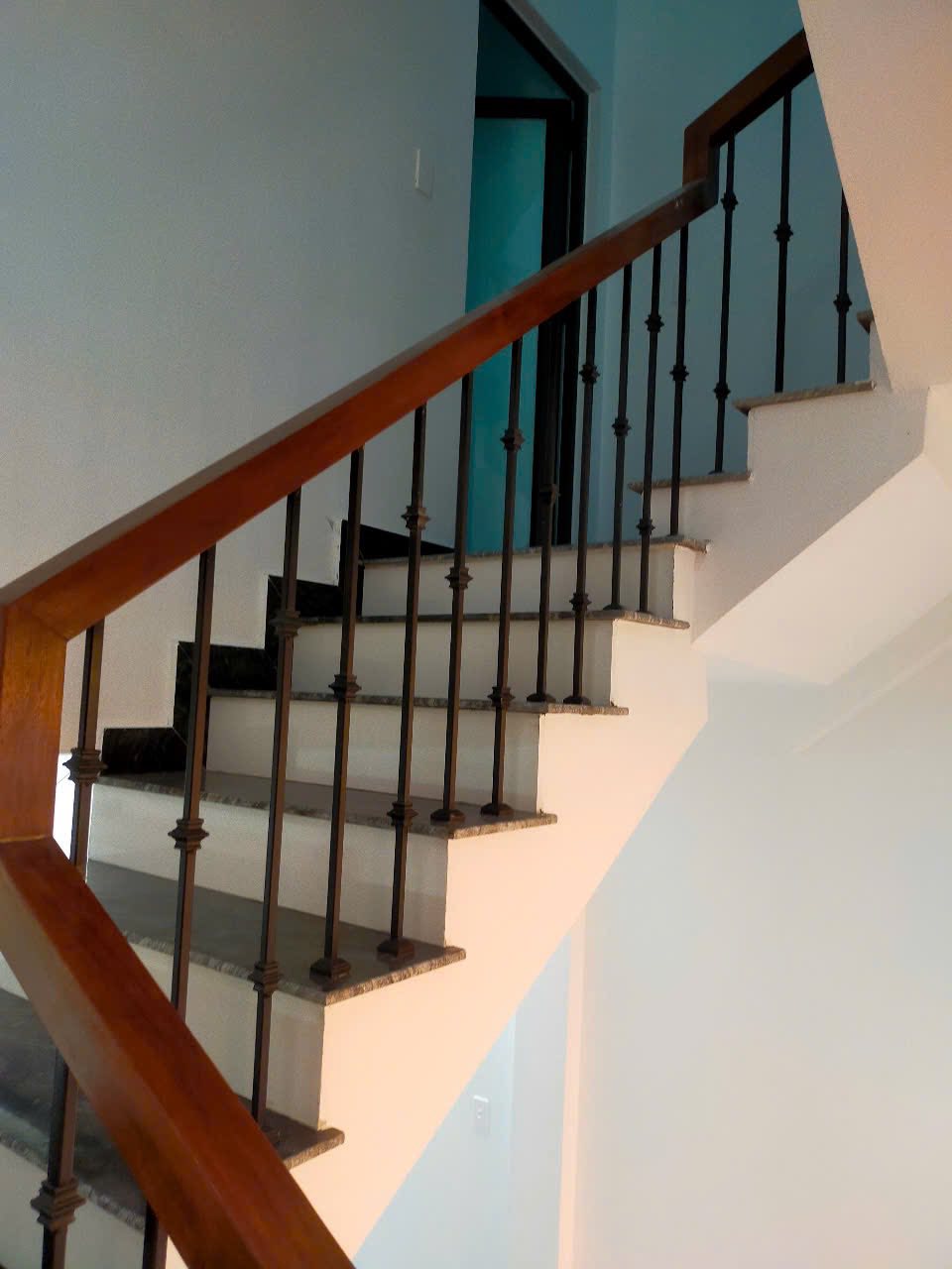 Bán nhà 3 tầng ngõ phố Ngọc Tuyền, ph Ngọc Châu, TP HD, 43m2, 3 ngủ, hướng nam, 1.95 tỷ - Ảnh 4