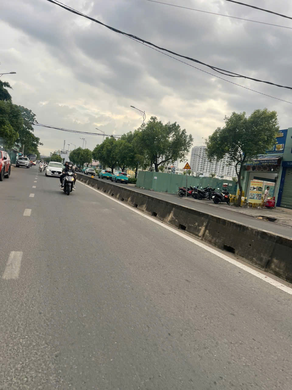 Bán nhà mặt tiền 9x20m giá 35 tỷ Đường Phan Văn Hớn - Ảnh chính