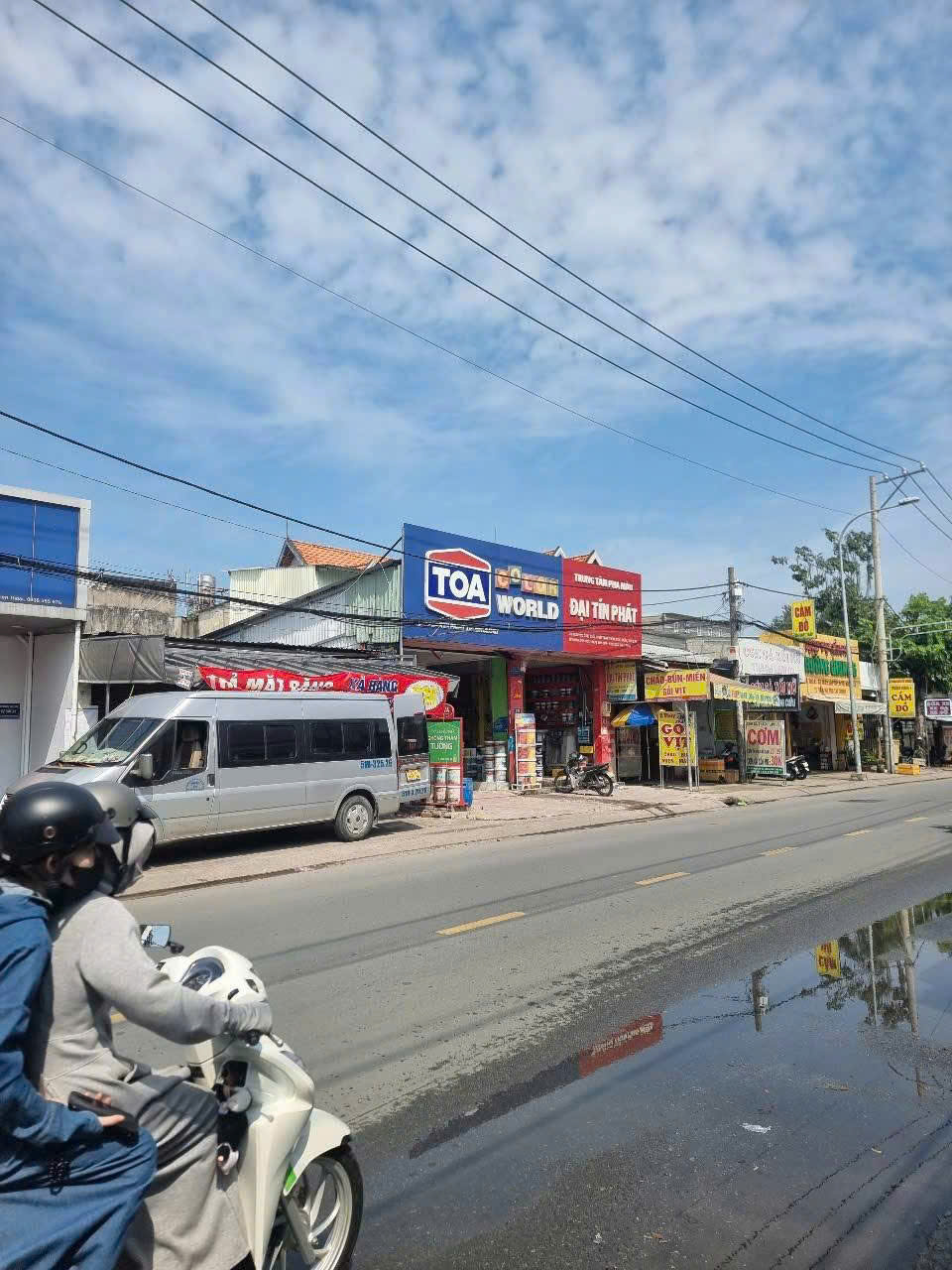 Mặt tiền Nguyễn Ảnh Thủ, trung tâm Quận 12, gần ngã tư Tô Ký, khu vực sầm uất. - Ảnh 1
