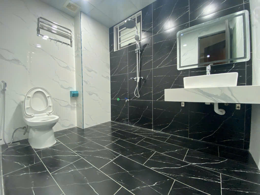 Bán nhà Phố Tôn Đức Thắng, Nội Thất Đẹp, 5 Phòng Ngủ, 40mx4T, Giá: 7.2 Tỷ, Lh: 0396935190. - Ảnh 4