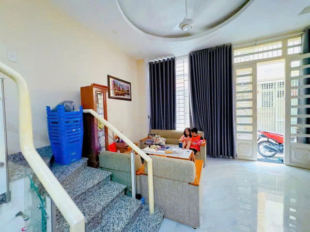 Giá tốt nhất quận Phú nhuận: 8.2 tỷ - PHAN ĐĂNG LƯU - DT:39M - 5.2X8.3M- nở hậu 5.5m - BTCT 4 tầng - Ảnh 2