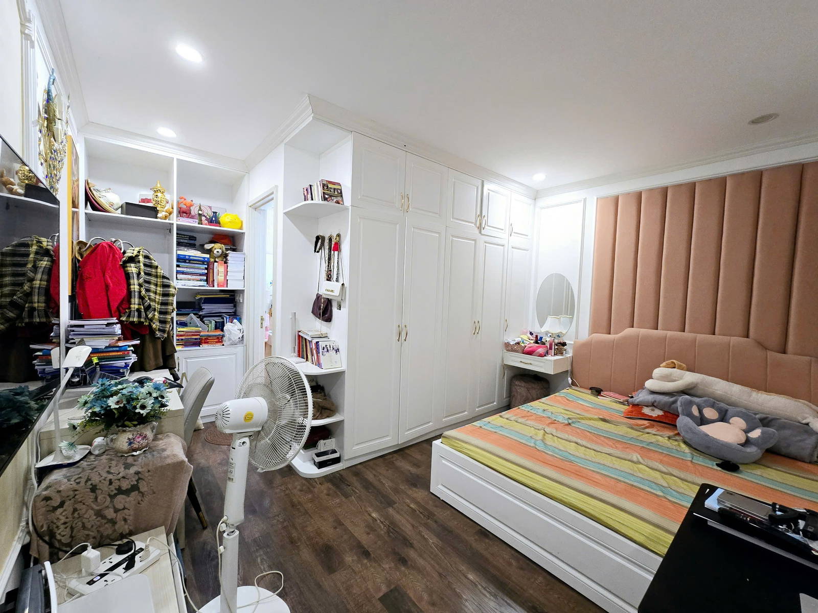 Chính chủ  bán gấp Chung cư  Vip Tòa Spring 47 Nguyễn Tuân, Thanh Xuân. Dt 70m2 – 2 Ngủ, 6,5 tỷ - Ảnh 3