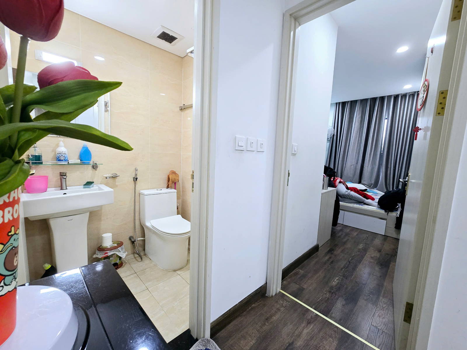 Chính chủ  bán gấp Chung cư  Vip Tòa Spring 47 Nguyễn Tuân, Thanh Xuân. Dt 70m2 – 2 Ngủ, 6,5 tỷ - Ảnh 2