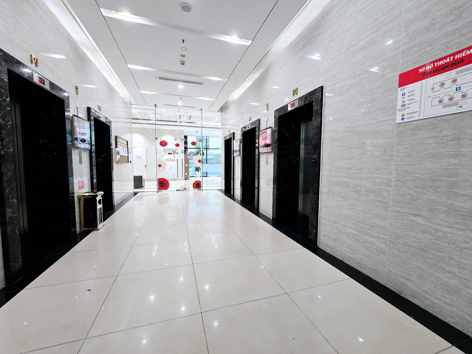 Chính chủ  bán gấp Chung cư  Vip Tòa Spring 47 Nguyễn Tuân, Thanh Xuân. Dt 70m2 – 2 Ngủ, 6,5 tỷ - Ảnh 4