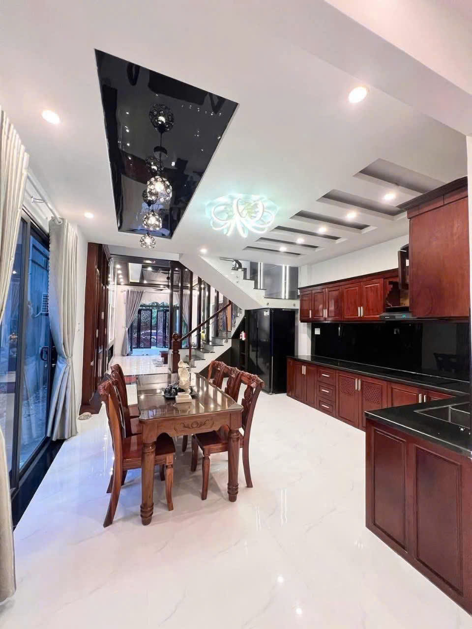 Sang trọng, tinh tế, hiện đại kết hợp tạo nên siêu phẩm mới ra mắt tại Liên Chiểu - Ảnh 4
