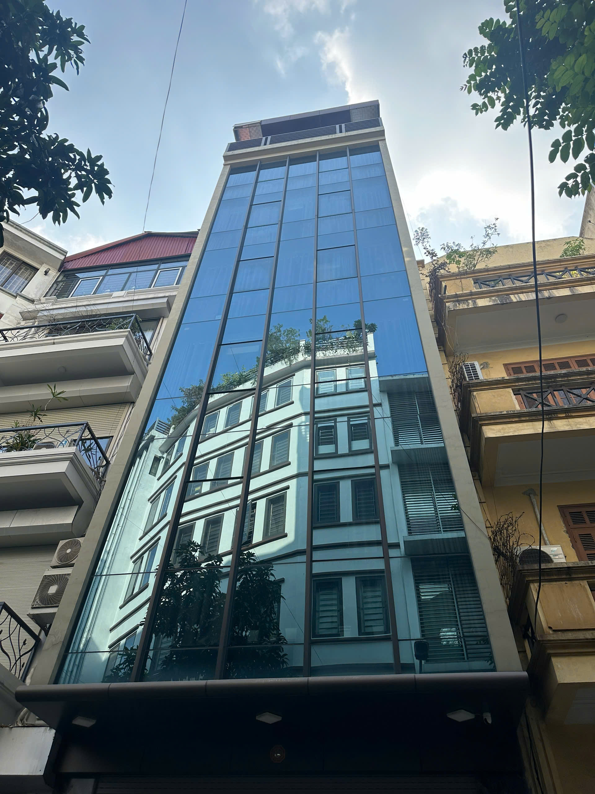 BÁN NHÀ NGÕ 26 ĐỖ QUANG 100M2-8 TẦNG THANG MÁY - MẶT TIỀN 7.6M -Ô TÔ-KINH DOANH -48 Tỷ - 0394743696 - Ảnh chính