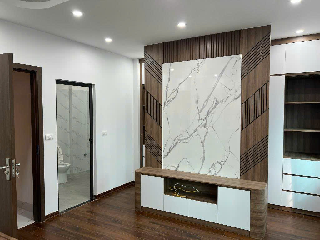 BÁN NHÀ 5 TẦNG MỚI XÂY PHỐ ĐÔNG BA, MẶT TIỀN 6M, Ô TÔ KINH DOANH 20M - Ảnh 1
