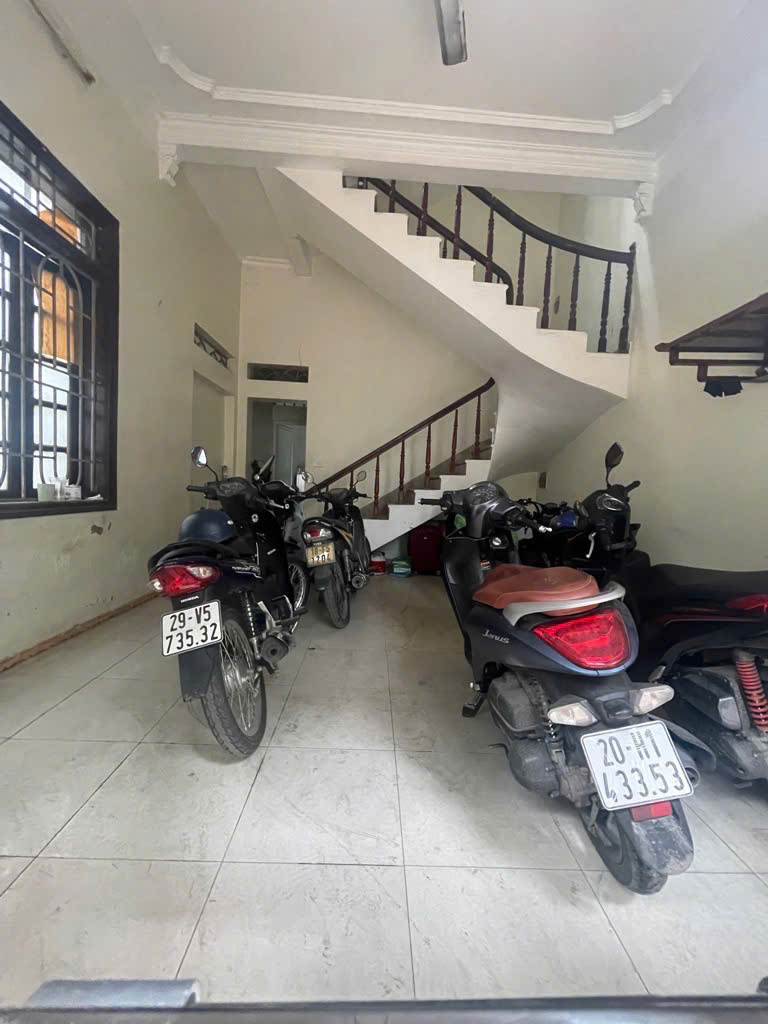 BÁN NHÀ CỔ NHUẾ, 2 TẦNG, 52M2, 5.2 TỶ, MẶT TIỀN 4.7M - Ảnh 1