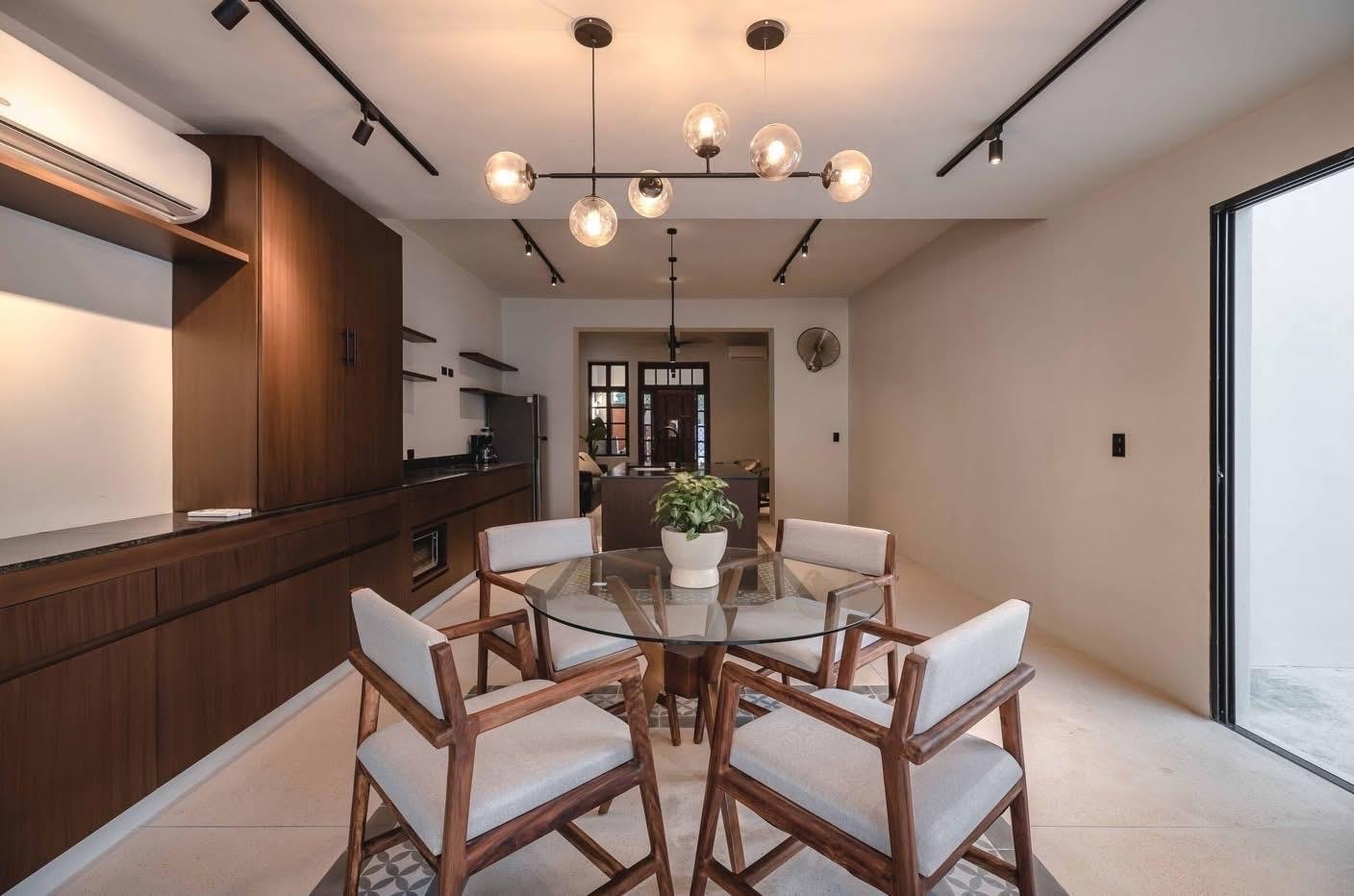**Bán nhà HXH đường Hậu Giang, phường 4 Tân Bình, (93m2), sân bay TSN - Ảnh chính