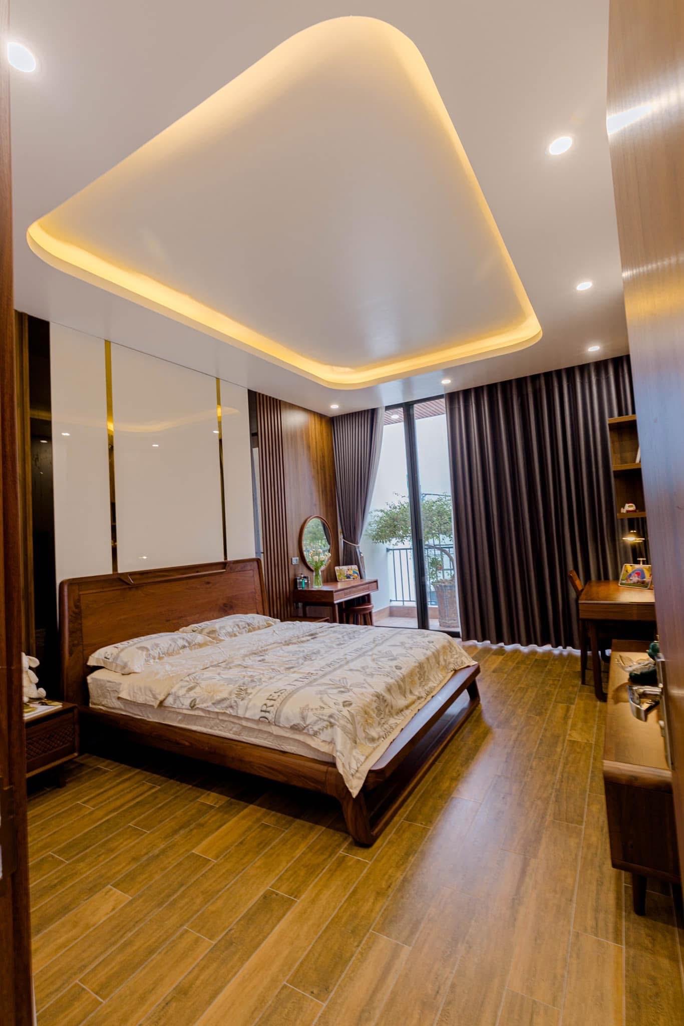 **Bán nhà mặt tiền Lạc Long Quân, phường 10, Tân Bình; 4*19 - 15,7 tỷ - Ảnh 3