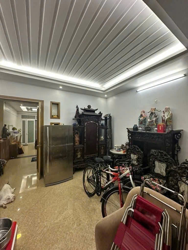 Bán nhà Nguyễn Thái Học , Ba Đình , HN . DT 115M2 , 4Tầng , MT 4m .  GIÁ 32.4 TỶ - Ảnh 3