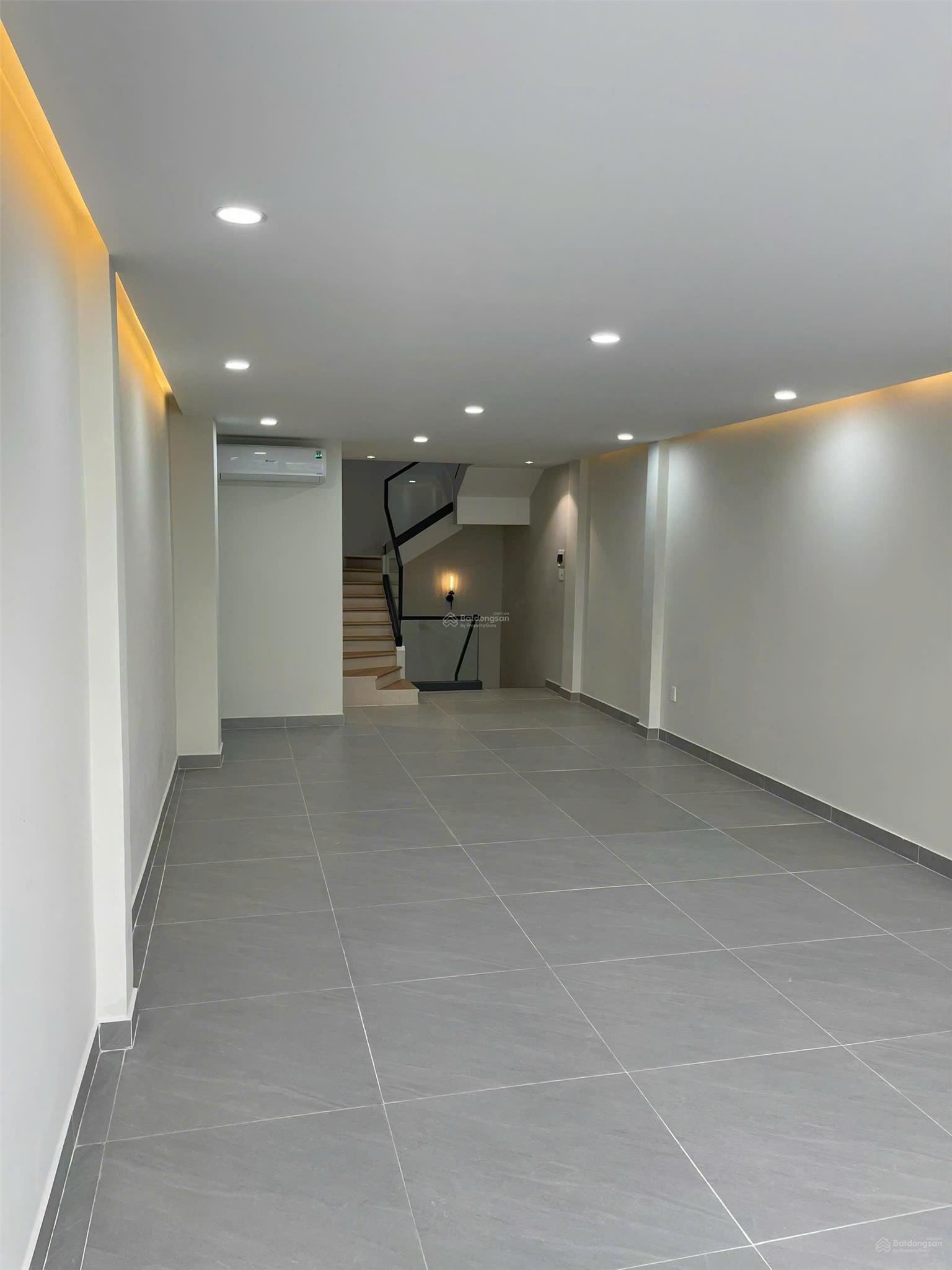 Chính chủ cho thuê VP/MBKD 4 tầng tại Lê Thị Riêng- p. Bến Thành, Q1. Giá 70TR/THG - Ảnh 2