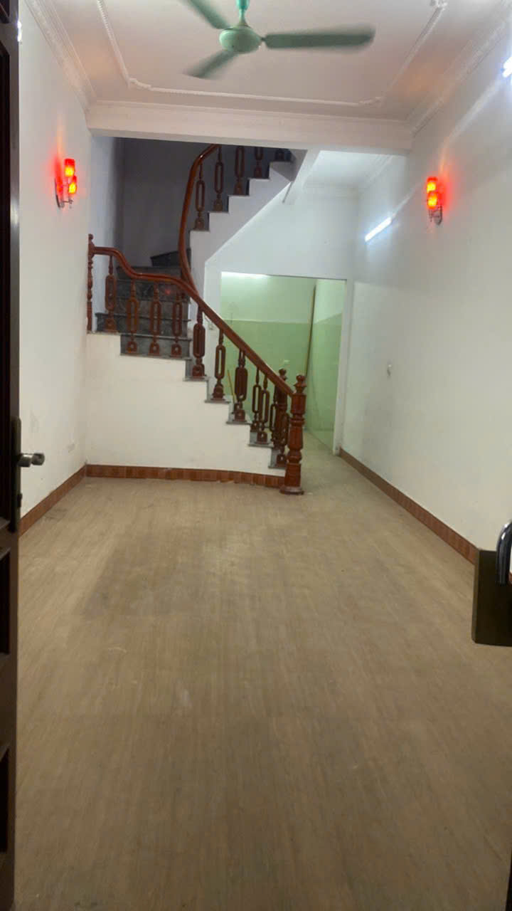 Cho thuê nhà ở và KD online Trần Đại Nghĩa, Hai Bà Trưng 45m x 3T giá 12tr, ô tô vào nhà - Ảnh chính