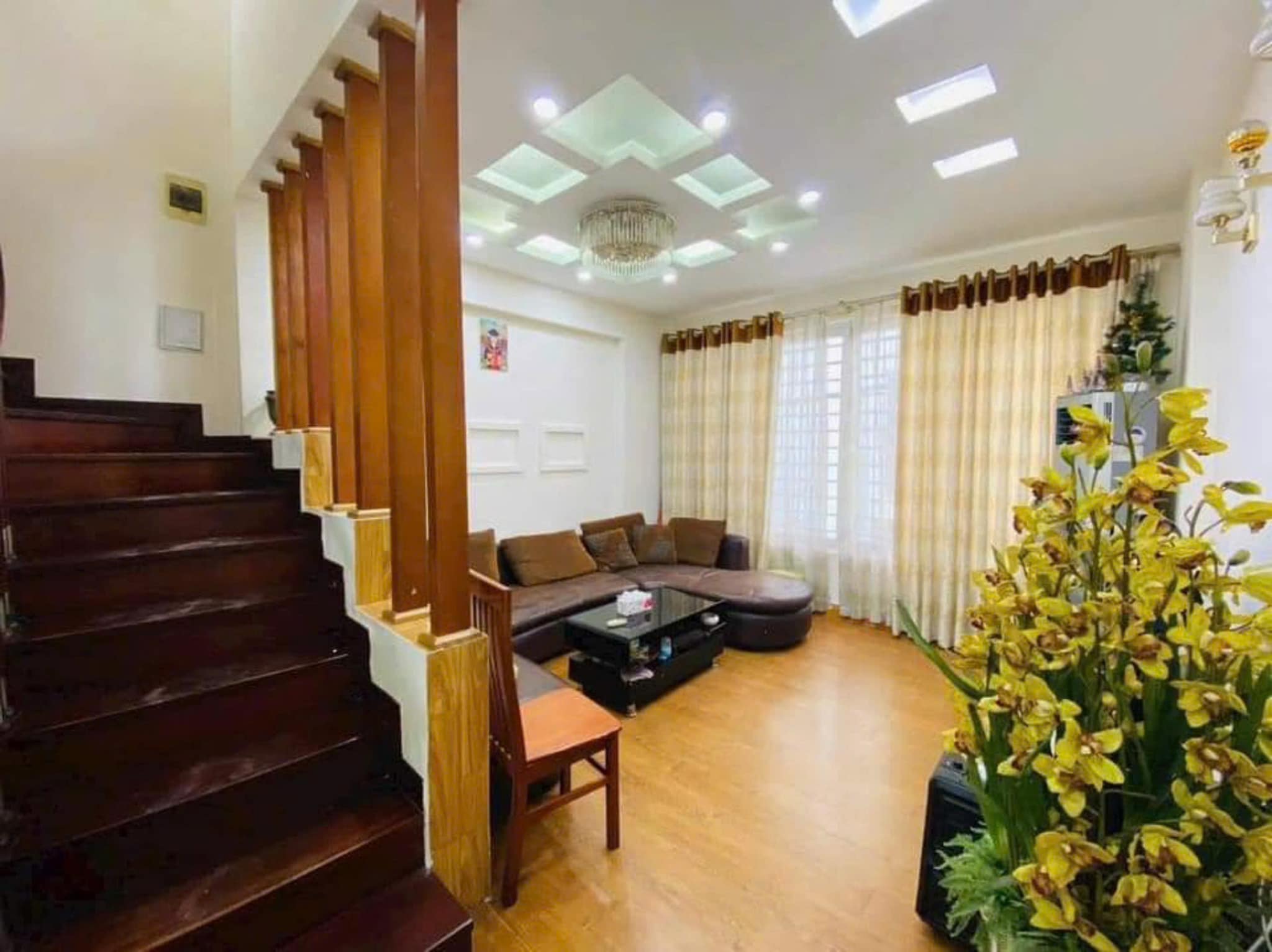 PHÂN LÔ LIỄU GIAI✨BA ĐÌNH✨65M2 x 3T✨18.3 TỶ✨NGÕ Ô TÔ ĐỖ CỬA✨GẦN PHỐ✨CÁCH HỒ TÂY 500M - Ảnh 1
