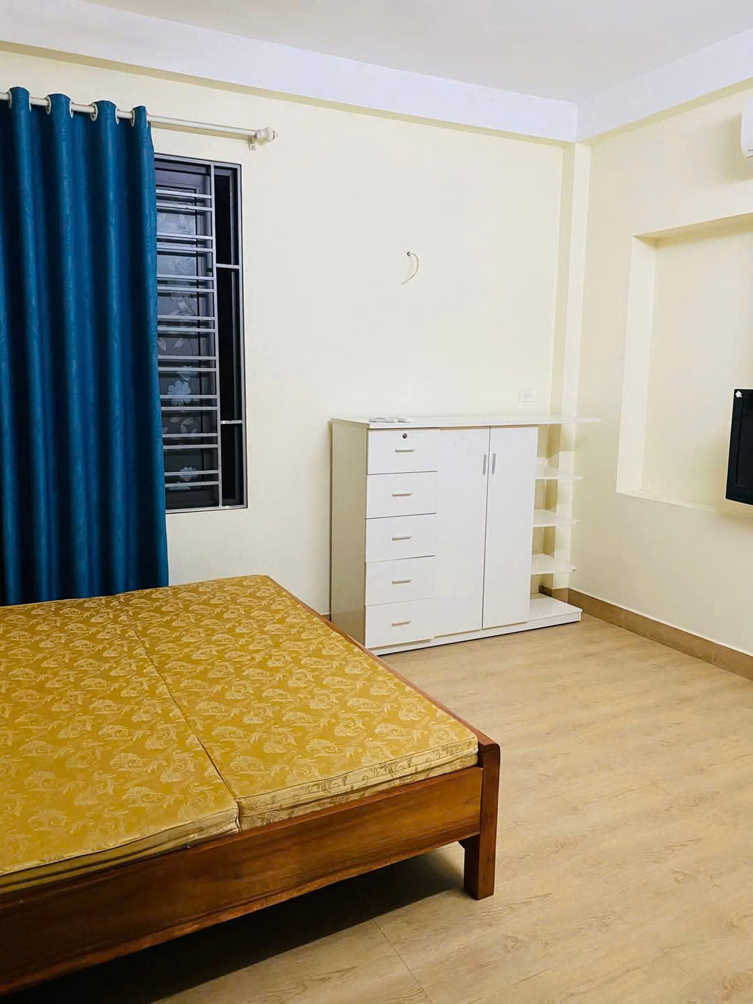 Cho thuê nhà mới Dương Văn Bé, Hai Bà Trưng 30m x 4T, 3 ngủ giá 10 triệu, full đồ - Ảnh chính