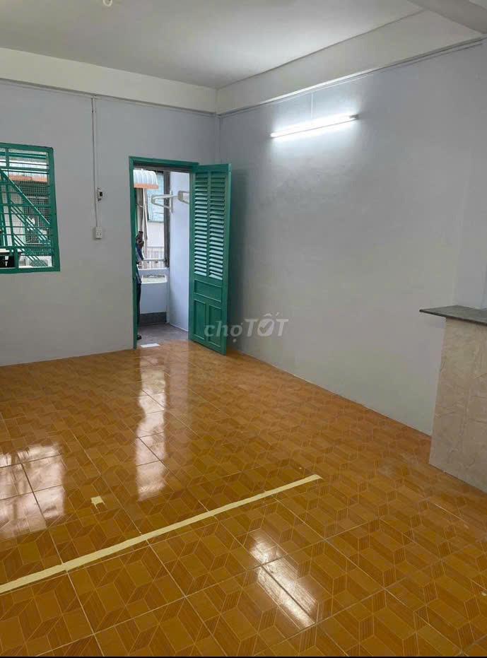 Bán căn hộ tập thể tầng 4 mặt tiền đường Lê Văn Sỹ Q. Tân Bình - Ảnh 2