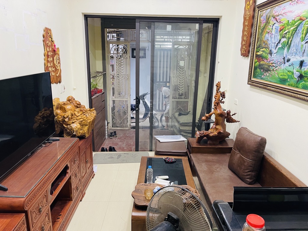 Bán nhà Ngõ 69 Đức Giang. 36m x 5T chỉ hơn 5 tỷ chút còn tl. LH 0936123469 - Ảnh chính