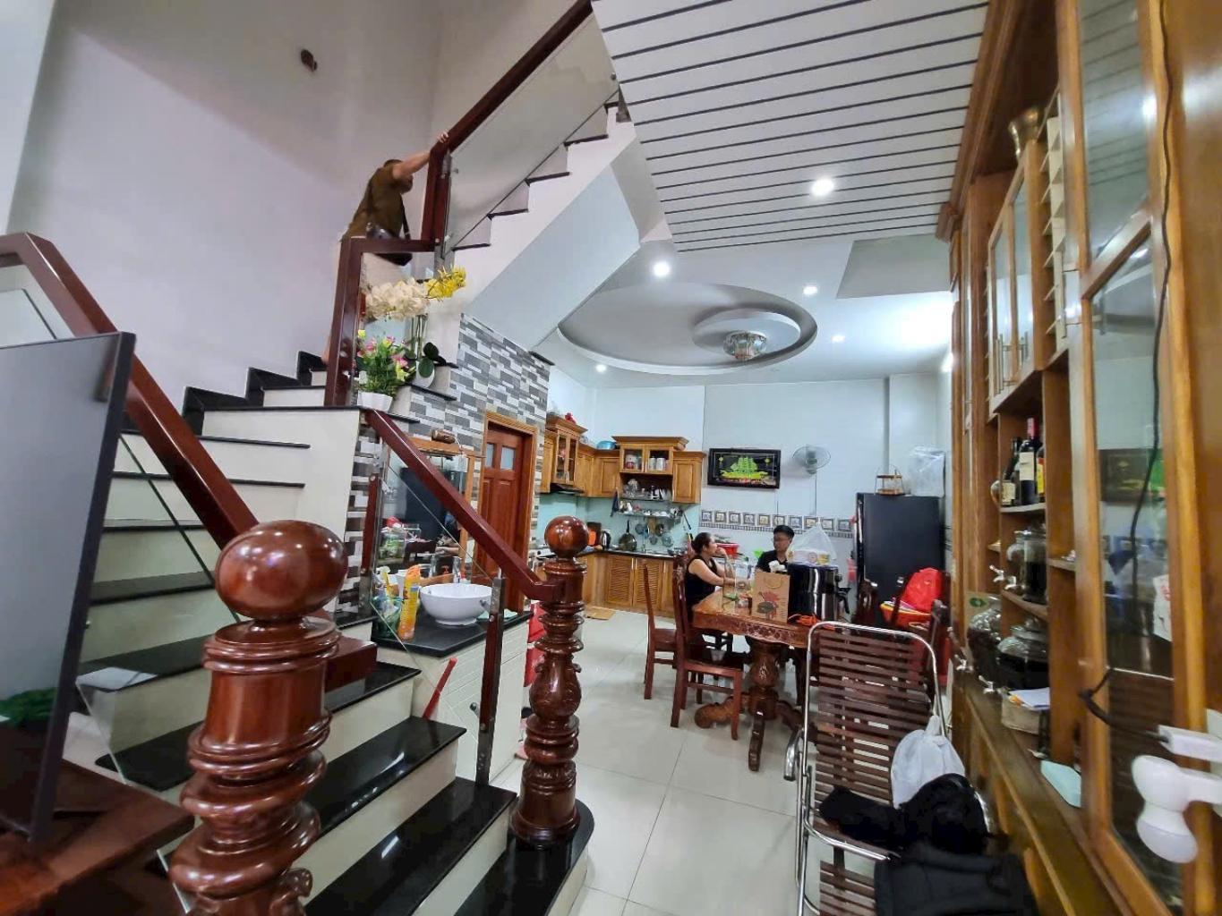 NHÀ ĐẸP QUANG TRUNG GV - GIÁP BV & CA QUẬN - HXH - DT 57M² - 3,5 TẦNG CHỈ 6 TỶ - FULL NỘI THẤT - Ảnh 2