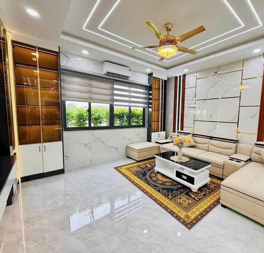 Siêu phẩm! 4 lầu, 5pn, 6wc, Full Nội Thất, đường 12m, gần uỷ ban Q12 - Ảnh 1