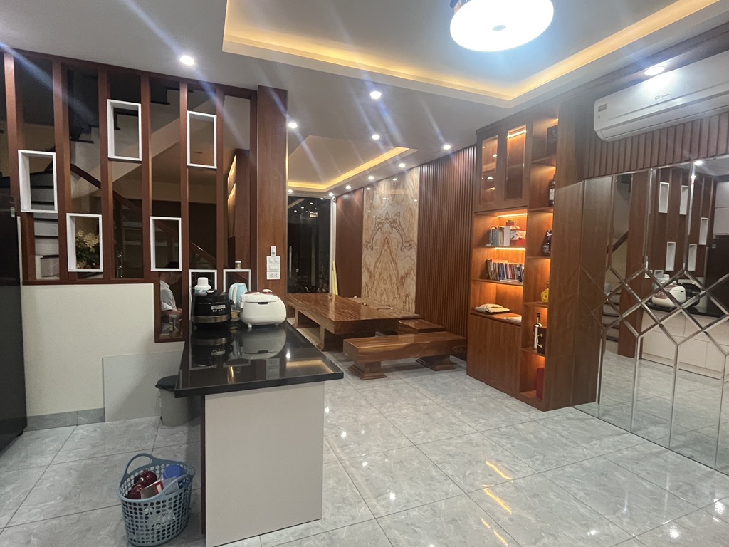 Khu vực thoáng mát, đẹp, gần Sông Hồng, hưởng trọn tiện ích KDT Ciputra, vài bước là ra đường đôi - Ảnh chính