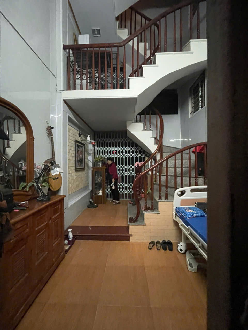 Bán Nhà Đại La. Hai Bà Trưng. DT 36m2. MT 3,4m. 5 Tầng. Giá 5,78 Tỷ. - Ảnh 1