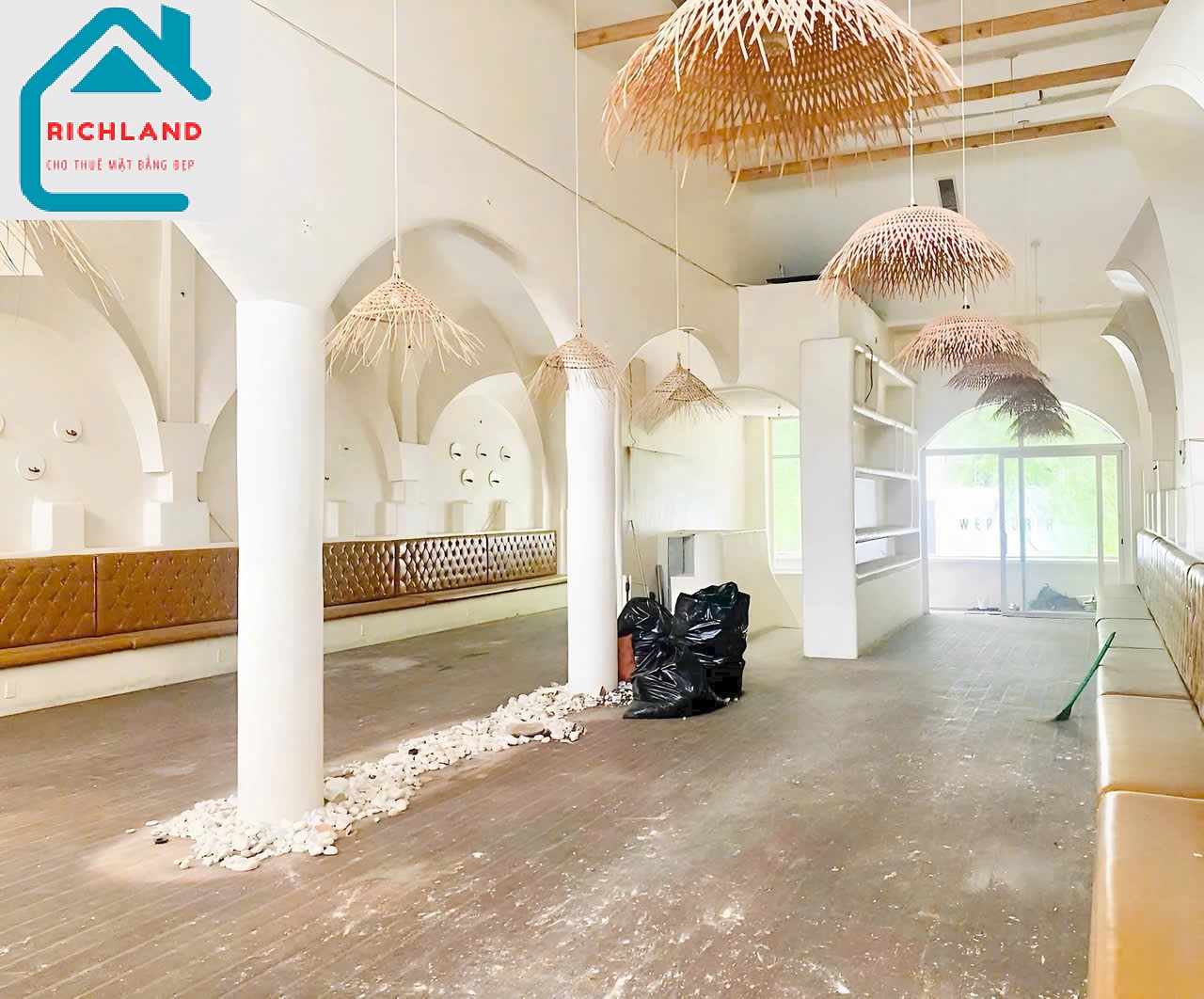 Cho Thuê Nhà: 113-115 Lý Tự Trọng, Phường Bến Thành, Quận 1, TPHCM. Giá 8.000$ - Ảnh 2