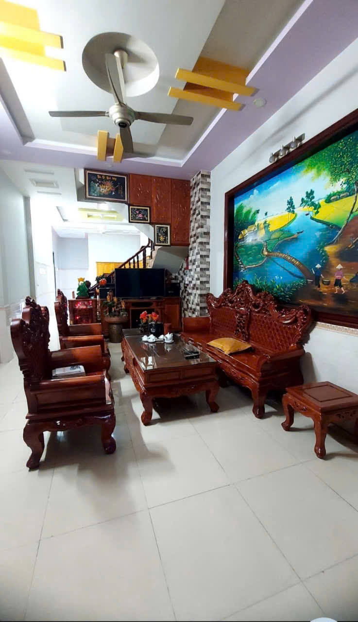 Bán nhà 3 Tầng Lầu MẶT TIỀN kinh doanh giá cực kì rẻ,gần chợ Tân Long - Ảnh 2