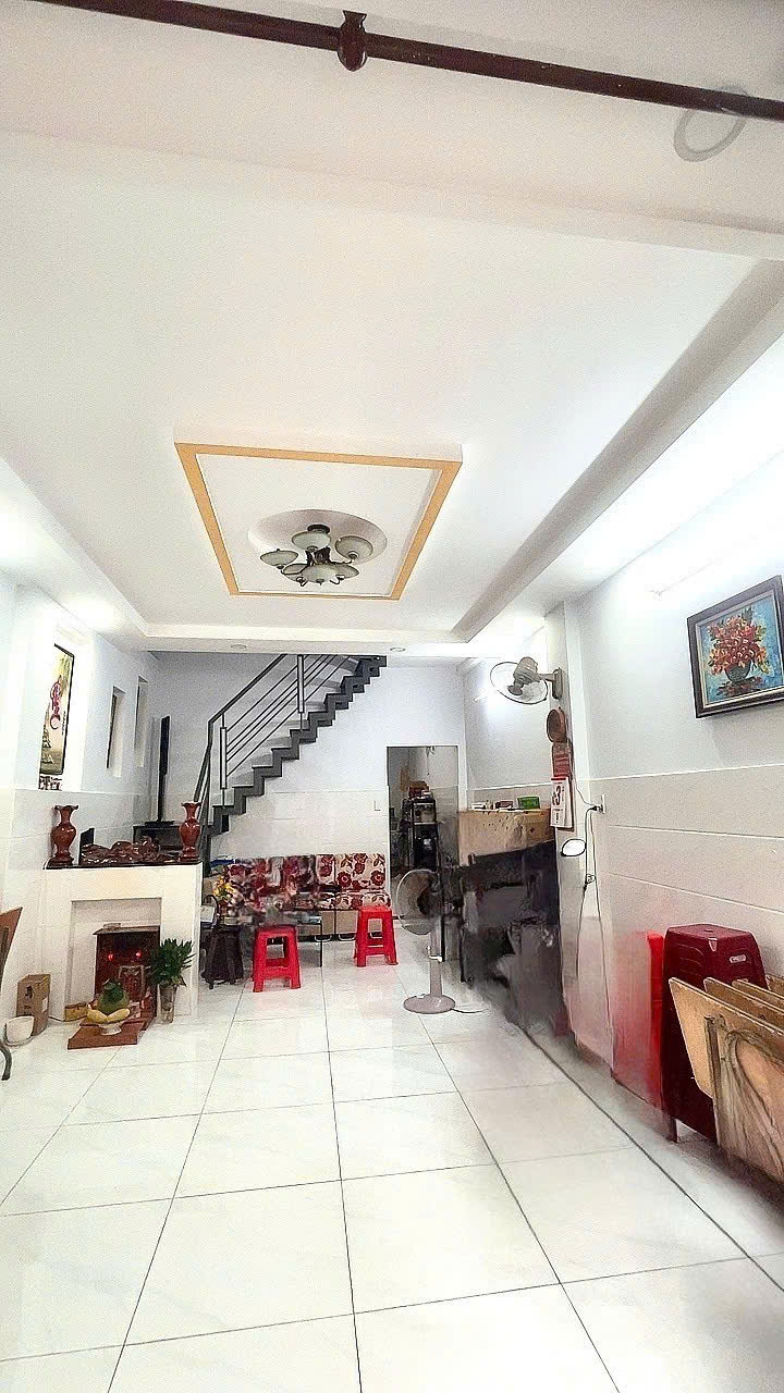 Thơm nhà Lê Trọng Tấn  Tân Phú ngay trường Đại Học Công Thương 50m2,2Tầng Nhỉnh 4tỷ - Ảnh 1
