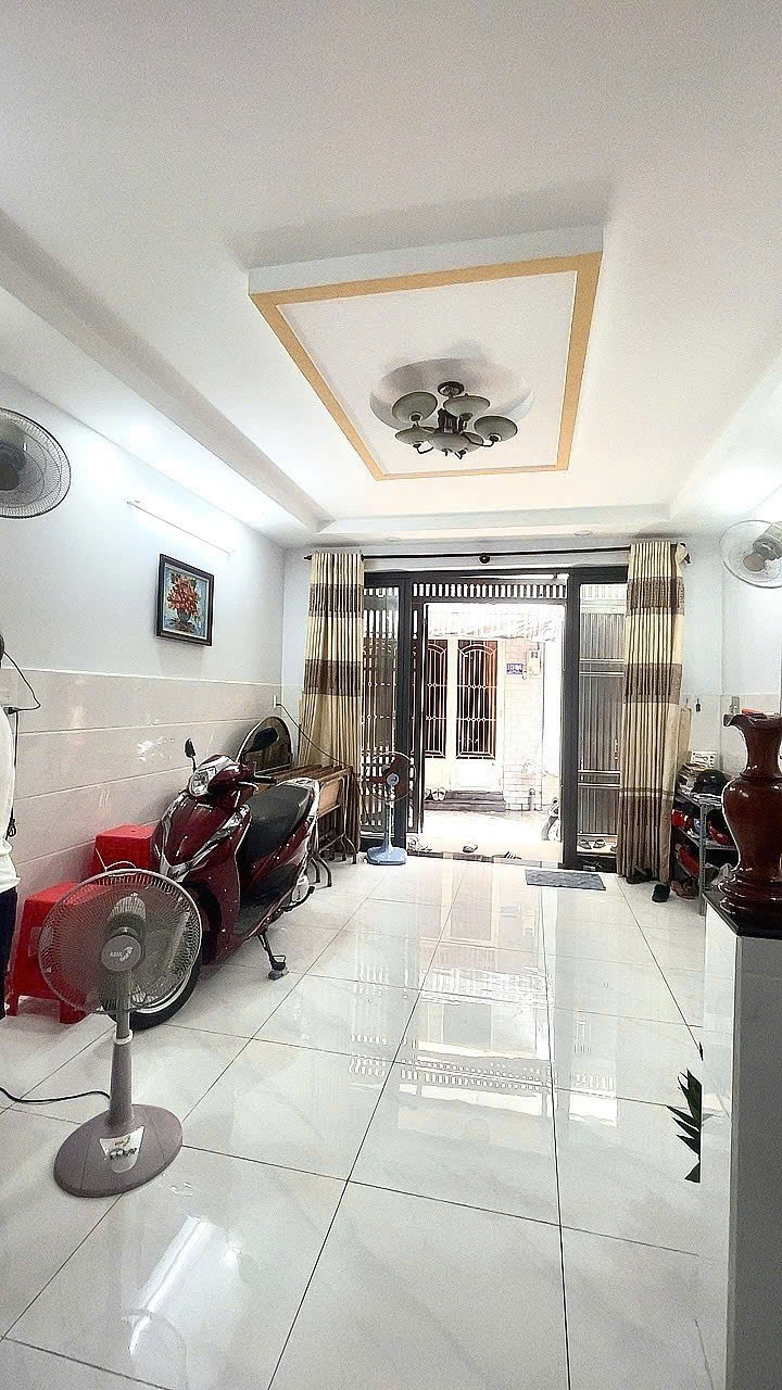Thơm nhà Lê Trọng Tấn  Tân Phú ngay trường Đại Học Công Thương 50m2,2Tầng Nhỉnh 4tỷ - Ảnh 3