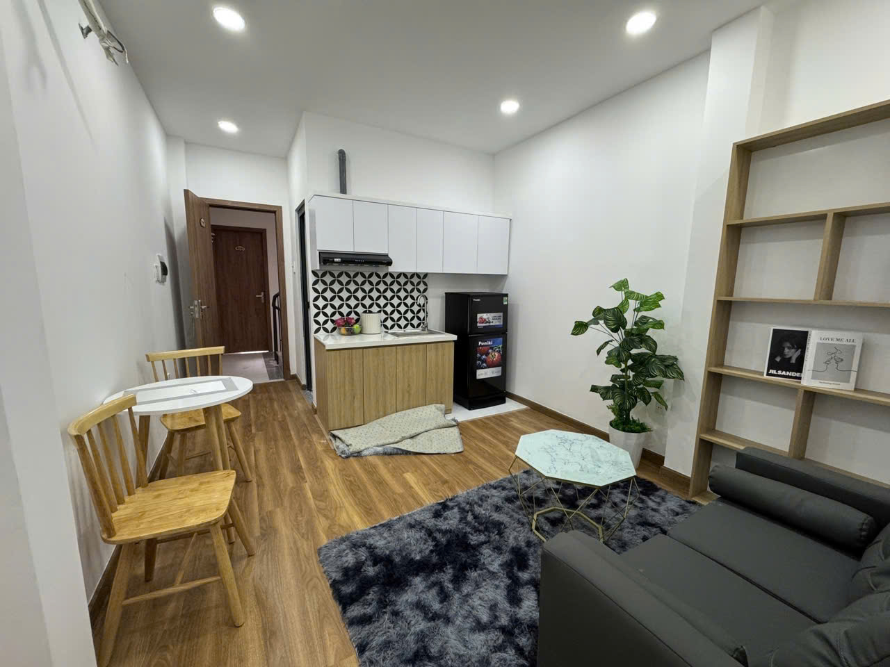 Nhà quận Tân Bình, Lý Thường Kiệt, 60m2, căn hộ dịch vụ, hẻm rộng, 5 tầng, 12 tỷ - Ảnh 1