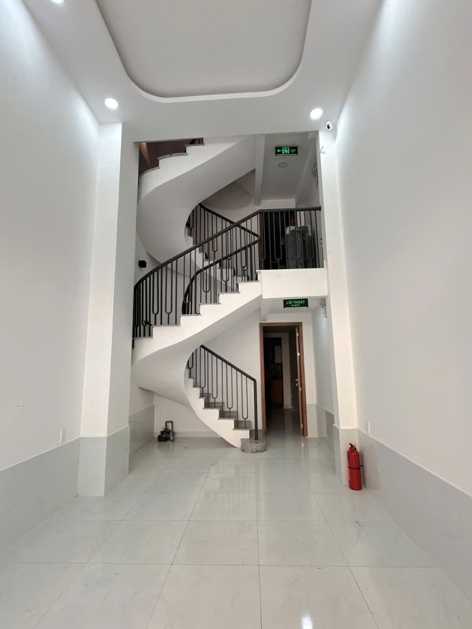 Nhà quận Tân Bình, Lý Thường Kiệt, 60m2, căn hộ dịch vụ, hẻm rộng, 5 tầng, 12 tỷ - Ảnh chính