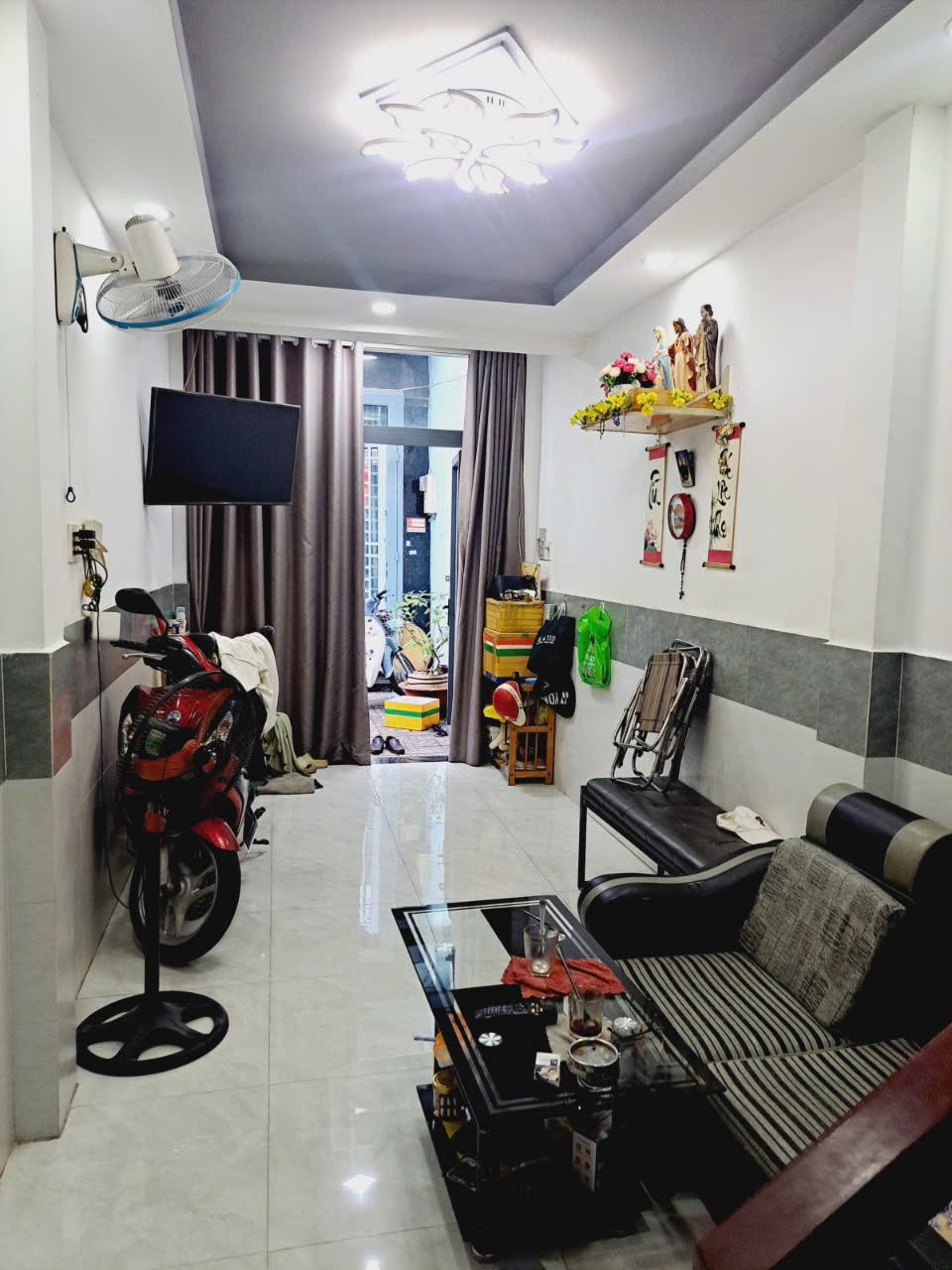 Hàng Thơm Lê Đình Thám Tân Phú hẻm 1 sẹc xe hơi đỗ cổng 30m2,2 Tầng Nhỉnh 3 tỷ - Ảnh 2