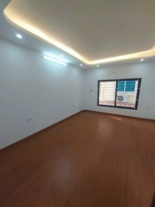Nhà đẹp Nguyễn Văn Linh hơn 4 tỷ, 30m2, MT 4m, 5 tầng, gần ô tô - Ảnh 2