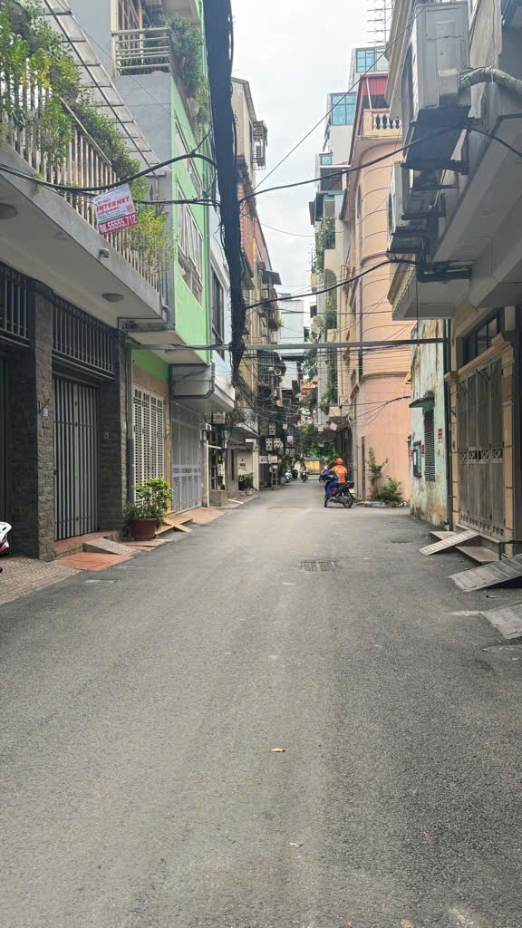Nguyễn Chí Thanh, 63m 5 tầng, mt 4m - Phân Lô, ô chờ thang máy - Oto 4 Chỗ Đỗ Cửa - 10M OTo Tránh - Ảnh 2