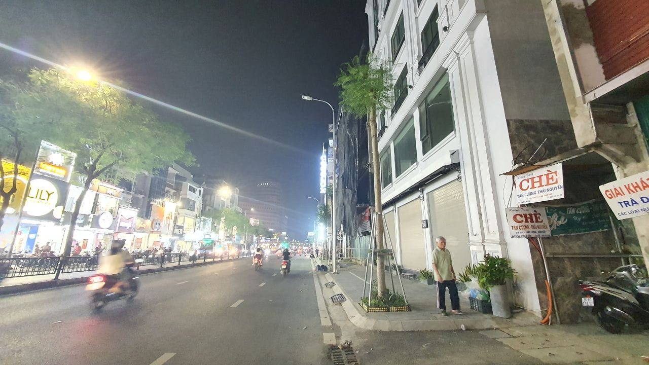 BÁN GẤP NHÀ MẶT PHỐ THÁI HÀ, 7 TẦNG THANG MÁY_DT 70M2, 7 TẦNG, MT 6.5M, 40TỶ - Ảnh chính